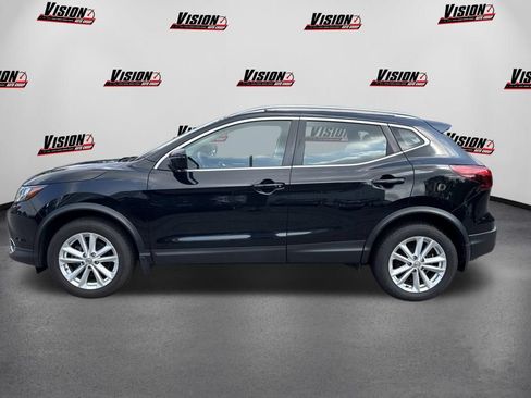 Used 2017 Nissan Rogue Sport SV w/ SV All-Weather Package AWD/4WD image 9