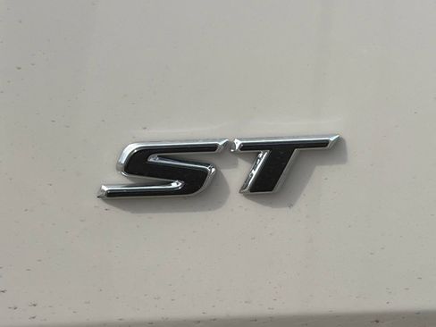 New 2026 Buick Envista Sport Touring w/ Studio Series image 2