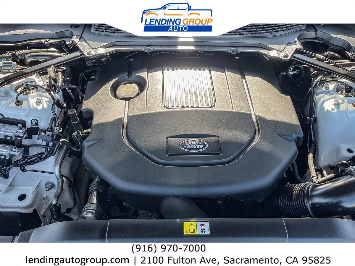 Used 2017 Land Rover Range Rover HSE AWD/4WD image 26