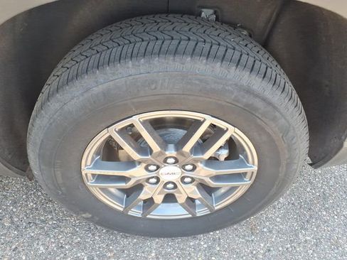 Used 2025 GMC Acadia Elevation AWD/4WD image 21