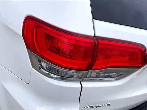 Used 2016 Jeep Grand Cherokee Limited w/ Trailer Tow Group IV AWD/4WD image 27