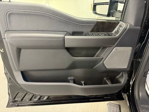 New 2026 Ford F250 Lariat w/ Lariat Premium Package image 13