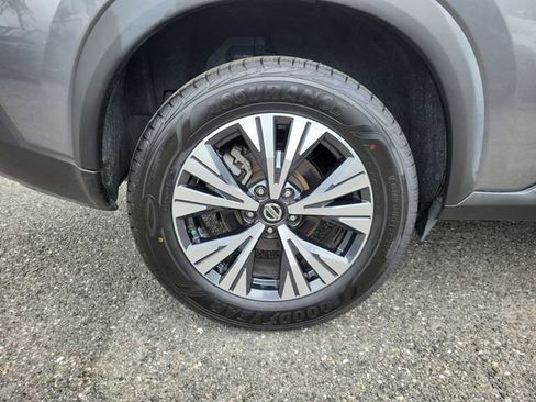Used 2021 Nissan Rogue SV FWD image 6