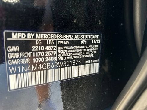 Used 2024 Mercedes-Benz GLB 250 image 21