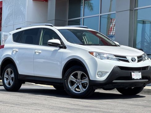 Used 2015 Toyota RAV4 XLE FWD image 2