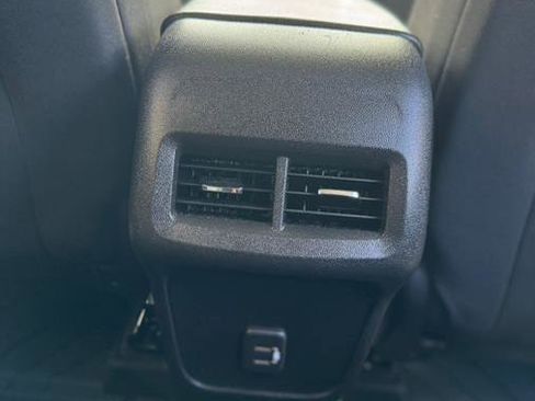 Used 2022 Chevrolet Equinox LT image 13