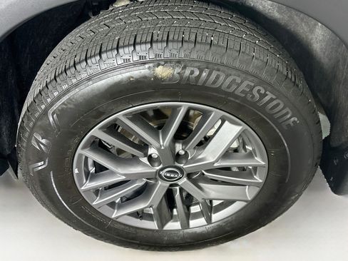 Used 2025 Nissan Rogue S FWD image 11