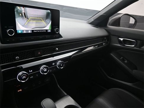 Used 2025 Honda Civic Sport image 12