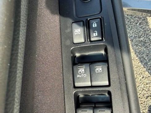 Used 2018 Subaru Legacy 2.5i AWD/4WD image 17