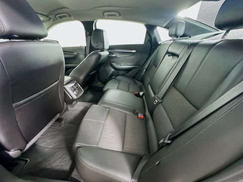 Used 2016 Chevrolet Impala LT w/ Convenience Package FWD image 26