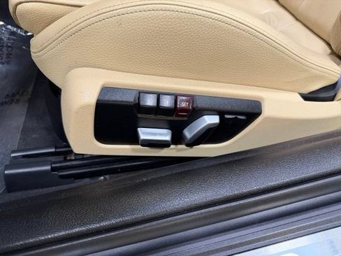 Used 2017 BMW 430i xDrive Convertible AWD/4WD image 25
