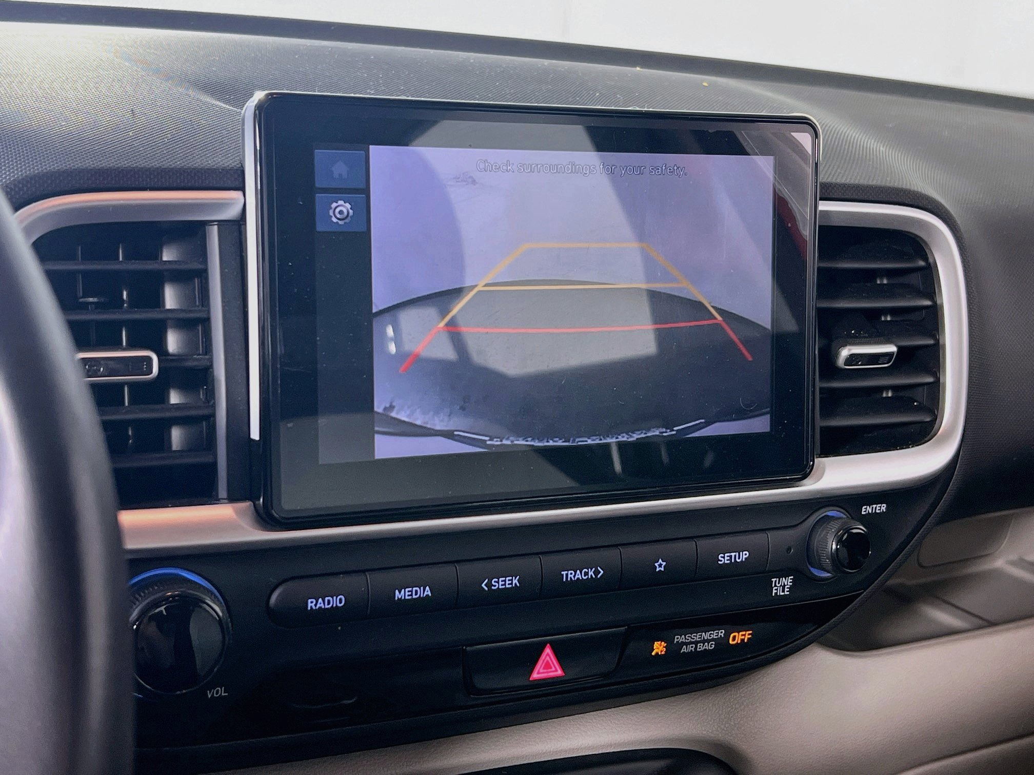 Used 2024 Hyundai Venue SEL FWD image 13