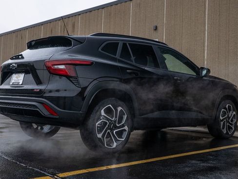 New 2026 Chevrolet Trax RS image 7