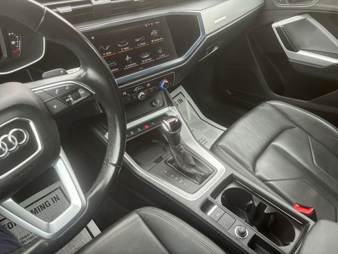 Used 2024 Audi Q3 2.0T Premium image 28