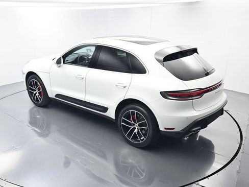 Certified 2023 Porsche Macan S AWD/4WD image 36