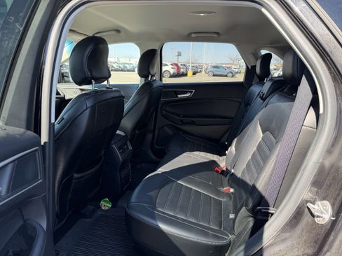 Used 2019 Ford Edge SEL w/ Equipment Group 201A AWD/4WD image 8