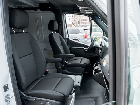 New 2026 Mercedes-Benz Sprinter 2500 image 23