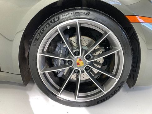 Certified 2021 Porsche 911 Carrera 4 image 27