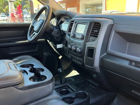 Used 2018 RAM 3500 Tradesman w/ Chrome Appearance Group image 17