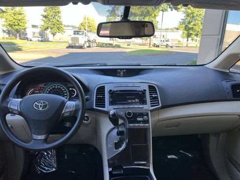 Used 2011 Toyota Venza w/ Convenience Pkg FWD image 13