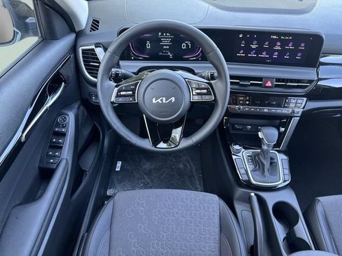 New 2026 Kia Seltos S FWD image 12