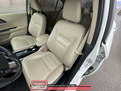 Used 2017 Honda Accord Touring image 20