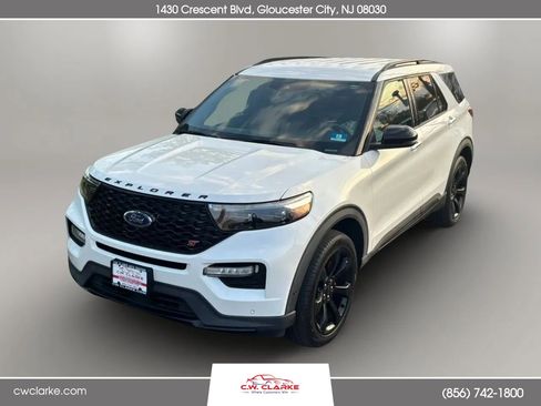 Used 2020 Ford Explorer ST w/ ST Street Pack image 2