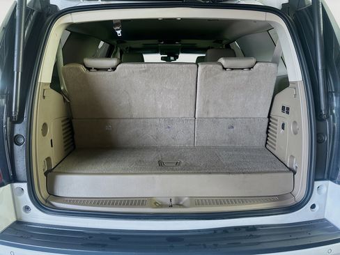 Used 2016 GMC Yukon SLT w/ Open Road Package AWD/4WD image 31