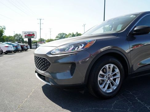 Used 2021 Ford Escape SE w/ Convenience Package FWD image 16