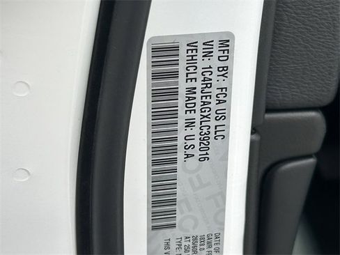 Certified 2020 Jeep Grand Cherokee Laredo w/ Security & Convenience Group image 8