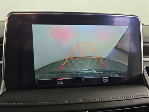 Used 2023 GMC Yukon XL SLE image 15