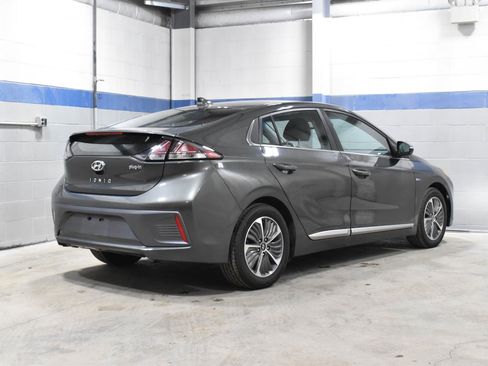 Used 2020 Hyundai Ioniq SEL image 25