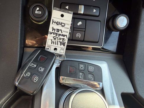 Used 2015 Land Rover LR4 HSE image 13