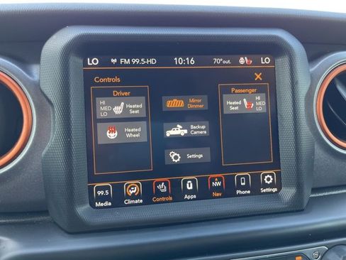 Used 2023 Jeep Gladiator Mojave w/ Cold Weather Group image 21