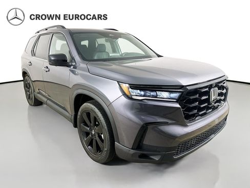 Used 2025 Honda Pilot Black Edition image 4