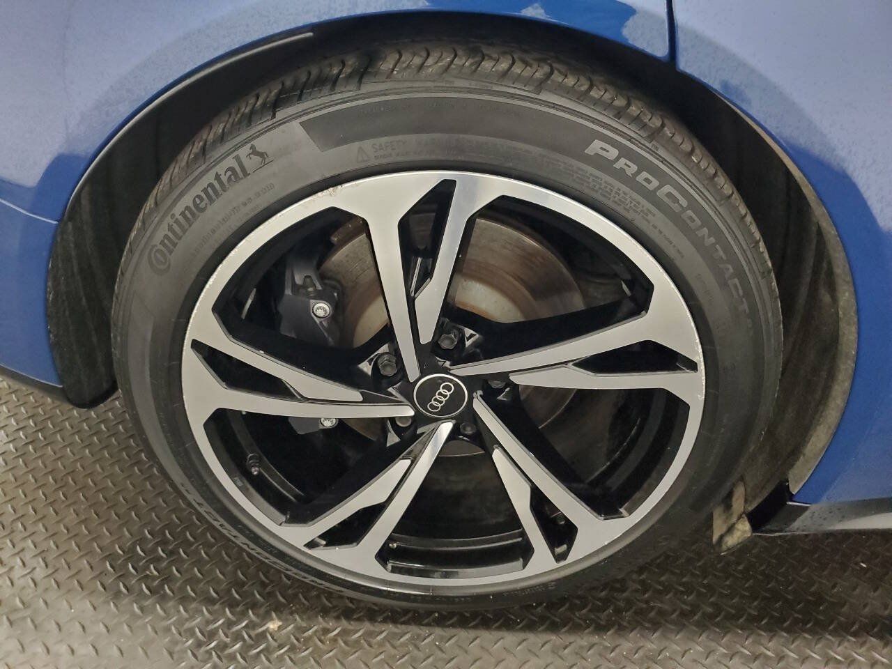 Used 2022 Audi e-tron GT Prestige AWD/4WD image 19