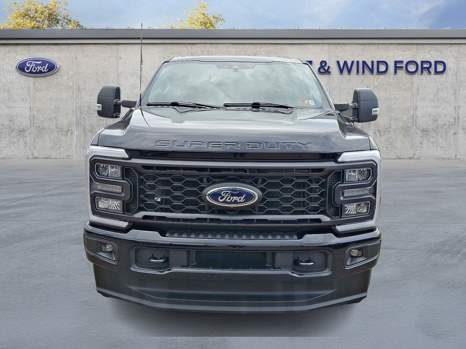 Used 2024 Ford F250 XL w/ STX Appearance Package AWD/4WD image 2