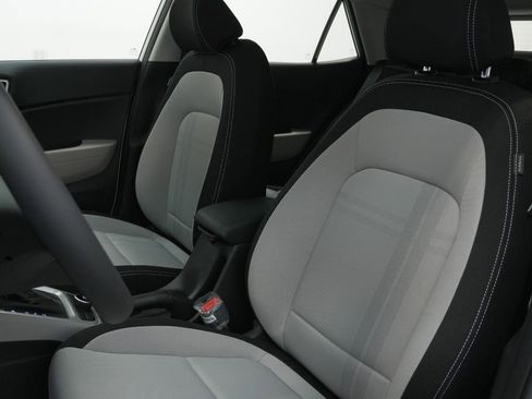 New 2025 Hyundai Venue SEL image 24