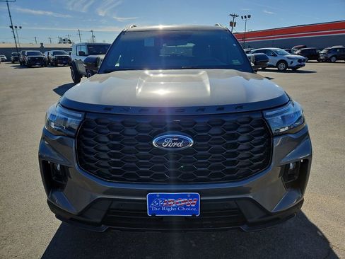 New 2026 Ford Explorer ST-Line w/ ST-Line Street Pack image 3