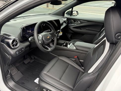 New 2026 Chevrolet Blazer EV LT image 13