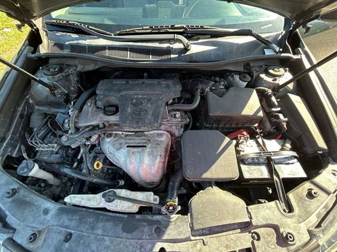 Used 2012 Toyota Camry SE FWD image 11