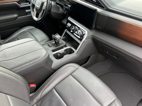 Used 2024 GMC Sierra 1500 Denali w/ Technology Package image 18