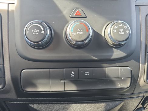 Used 2017 RAM 1500 Express image 28