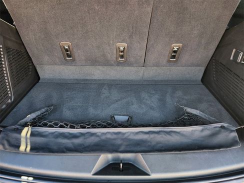 Used 2021 Chevrolet Tahoe Z71 w/ Luxury Package image 34