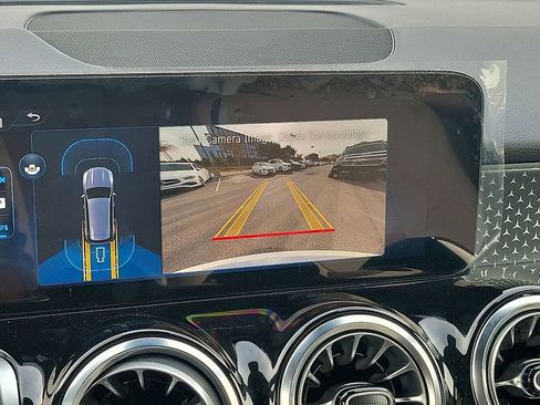 New 2025 Mercedes-Benz GLB 250 image 18