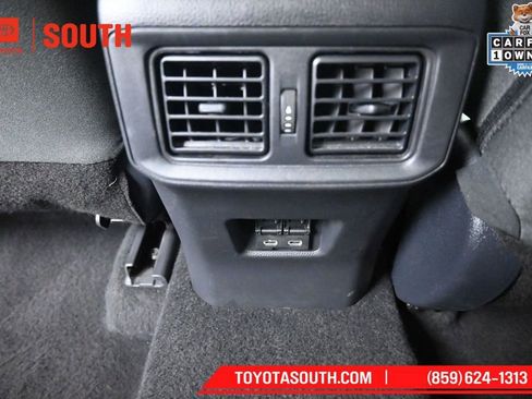 Used 2025 Toyota RAV4 XLE AWD/4WD image 25