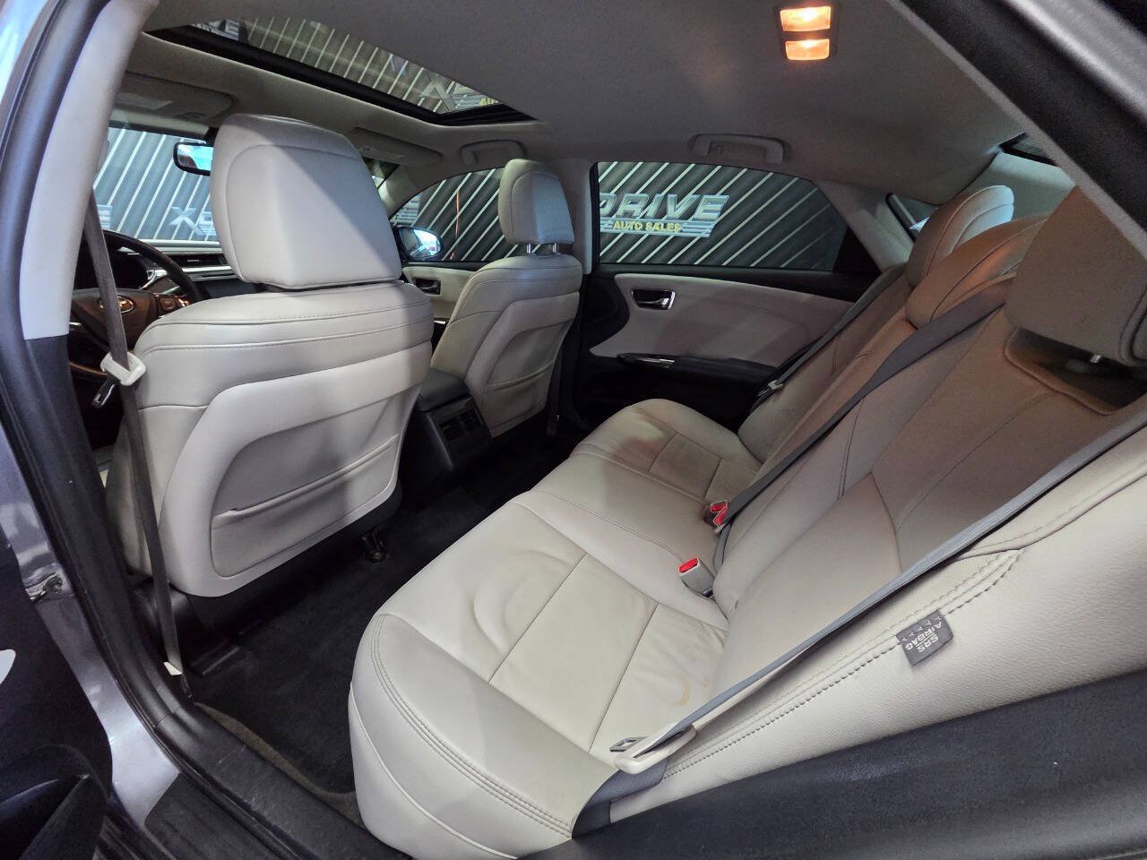 Used 2014 Toyota Avalon XLE Touring FWD image 29