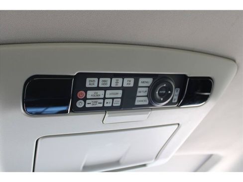 Used 2013 Acura MDX w/ Technology & Entertainment AWD/4WD image 39