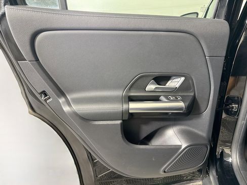 Used 2025 Mercedes-Benz GLA 250 image 26