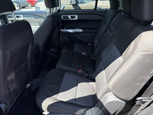 Used 2023 Ford Explorer XLT AWD/4WD image 21